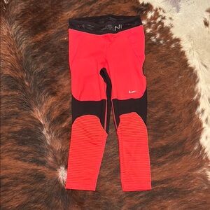 Nike Pro crop leggings size medium hot pink/coral $ black Leggings